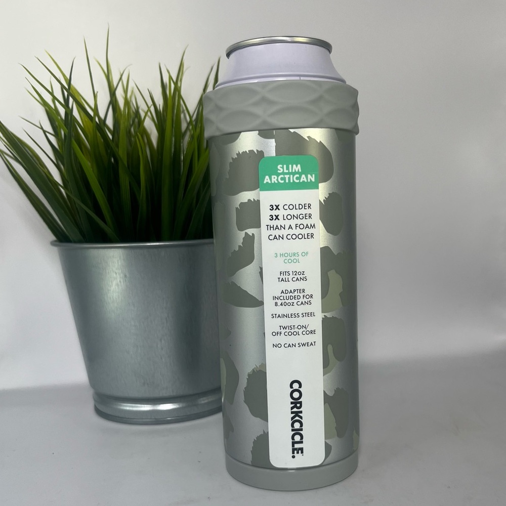 Corkcicle Slim Arctican Can Cooler Snow Leopard Silver & Sage‎ Green Seltzer